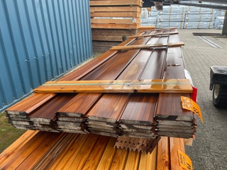 Ca. 33x Thermo Ayous Planken Geschaafd, 18x143mm, lengte 395cm